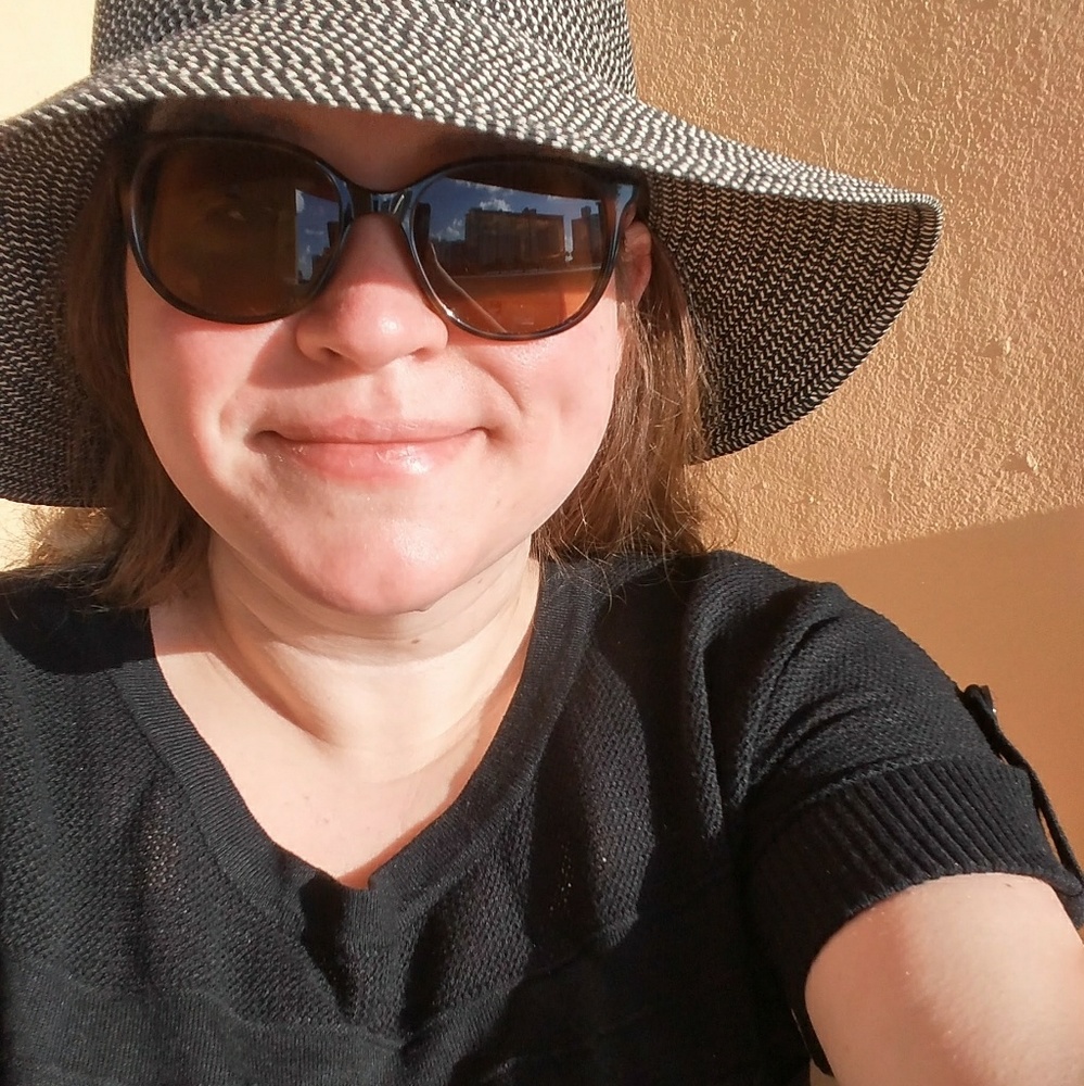 Meet your Posher, Sara